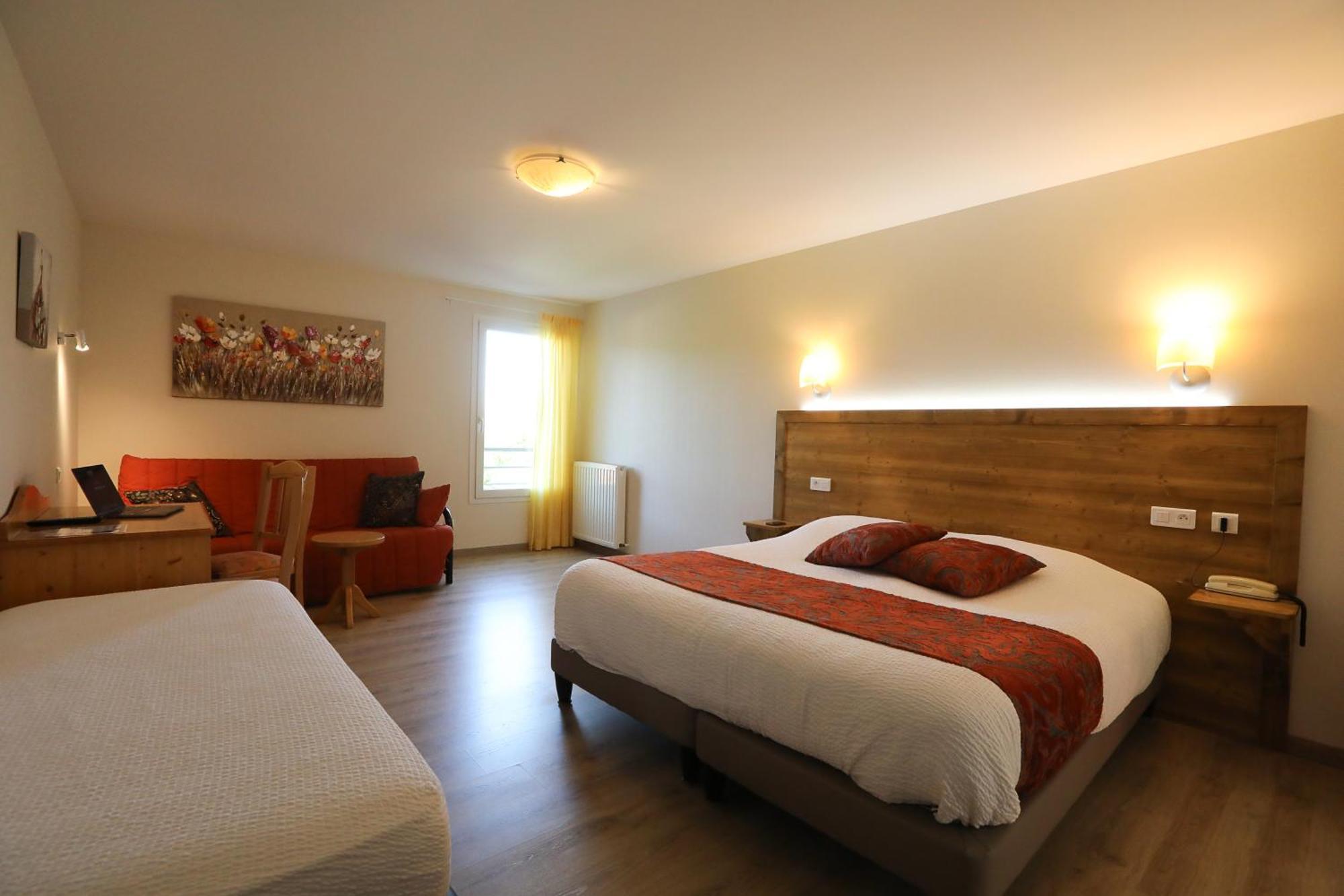 Logis Hotel Spa Restaurant Le Provence 라나르스 외부 사진