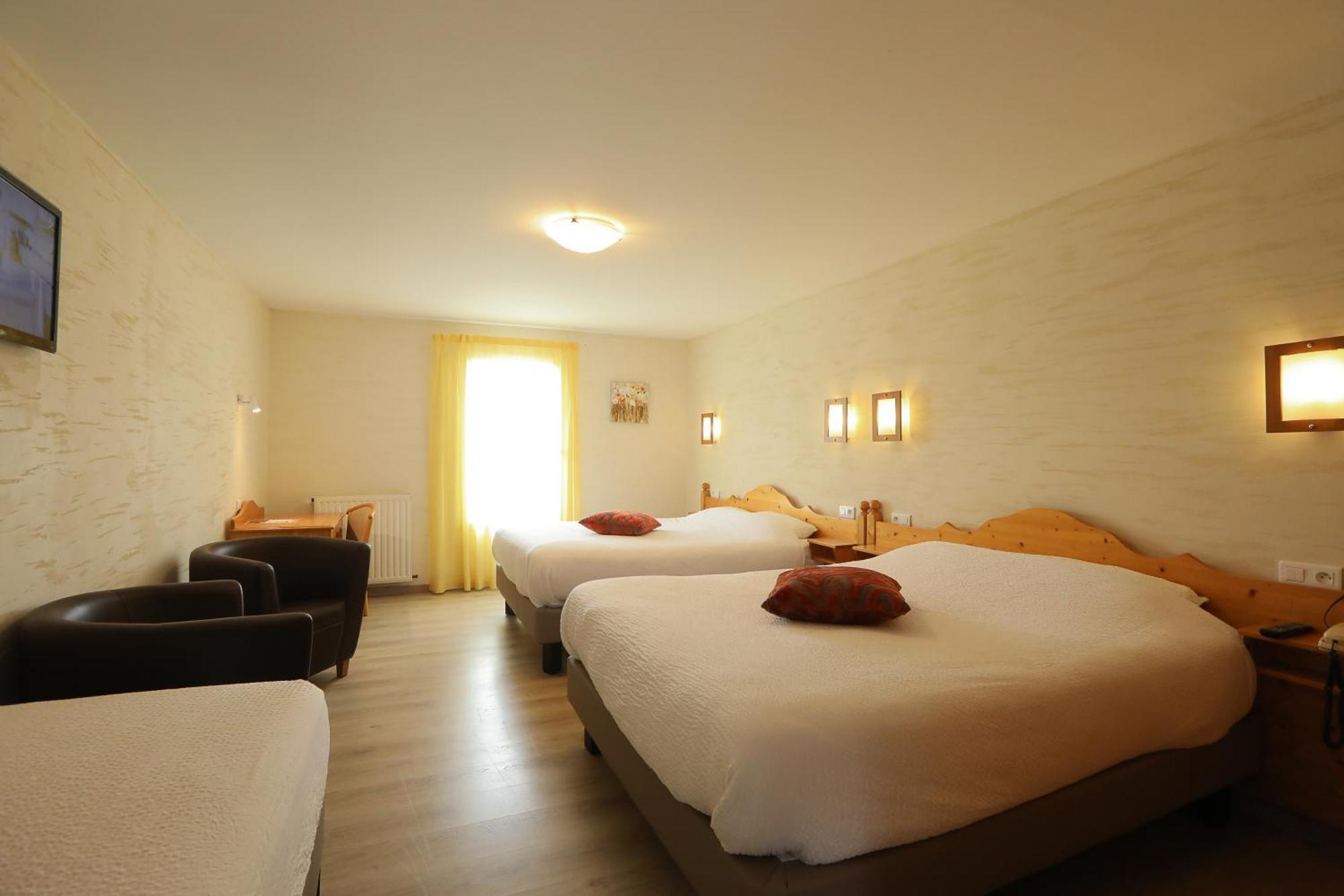 Logis Hotel Spa Restaurant Le Provence 라나르스 외부 사진