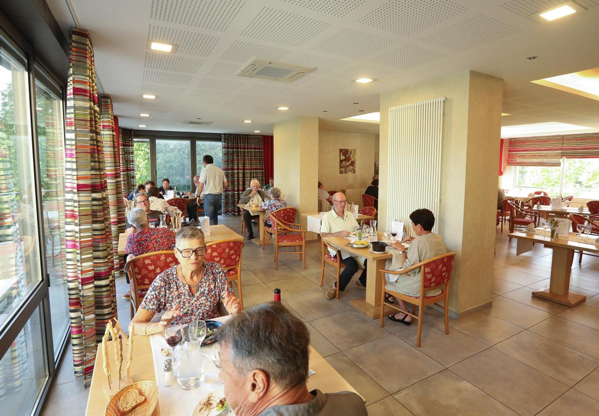 Logis Hotel Spa Restaurant Le Provence 라나르스 외부 사진